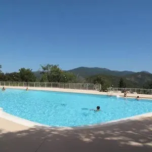 https://chalet-mobilhome-domaine-des-canebires-var.fr-provencehotel.com